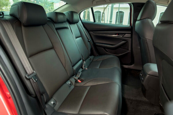 mazda 3 anh thuc te 11